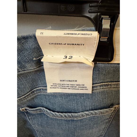 CITIZENS OF HUMANITY
Isola Cropped Boot raw hem size 32 (New) - Picture 3 of 6